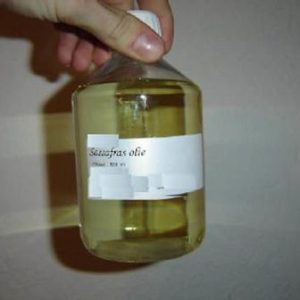 Safrole, Sassafras oil, Safrole oil, 3-Benzodioxole, 5-(2-propenyl)-1;4-allyl-1, 2-(methylenedioxy)-benzen;4-Allyl-1, 2-methylendioxy-benzol;4-allylprocatechol;4-Allylpyrocatechol formaldehyde acetal;4-allylpyrocatecholformaldehydeacetal;Rcra waste number U203, Buy Safrole online, Safrole for sale,